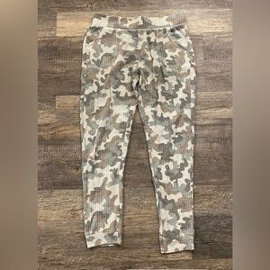 Camo‎ joggers